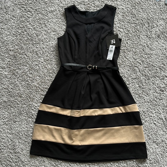 Iz Byer Dresses & Skirts - IZByer black and tan sleeveless dress. Belted. Size 3. Keyhole cutout on front.